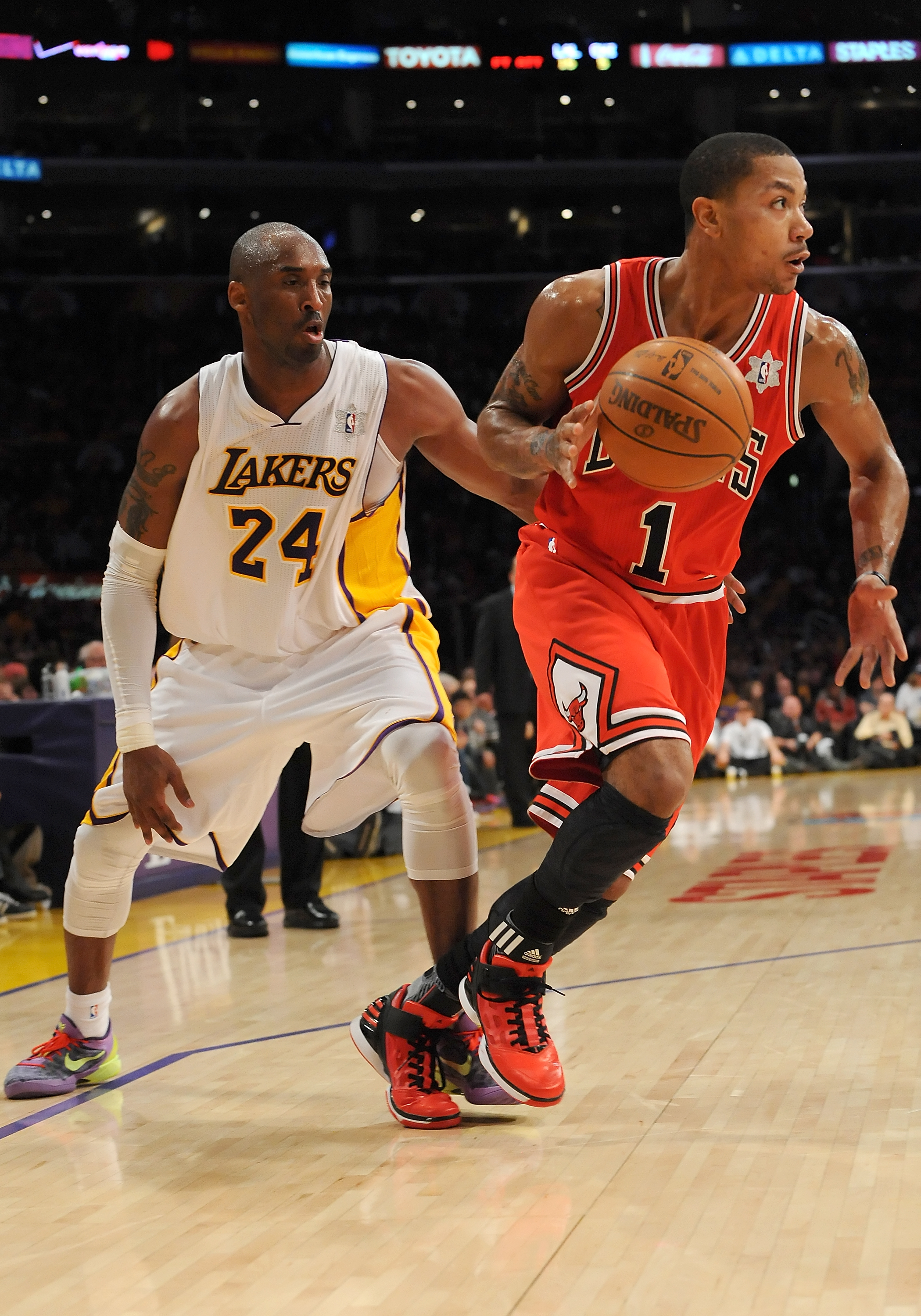 Chicago Bulls v Los Angeles Lakers