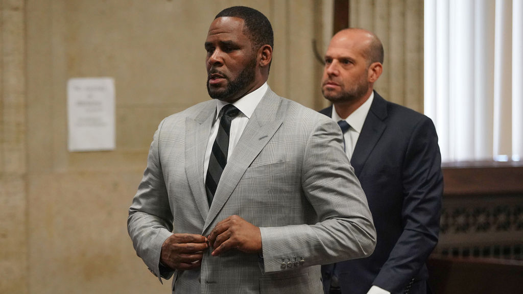Judge hopes R. Kelly to go on trial on first of four sex charges early next year